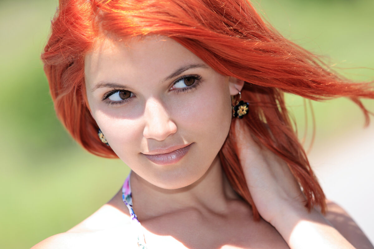 眼镜熟女妈妈 哦要干死老娘了 哦儿子好棒 妈妈手指插菊花 假玩具插骚逼 幻想儿子亲性 妈妈这尿像洪水